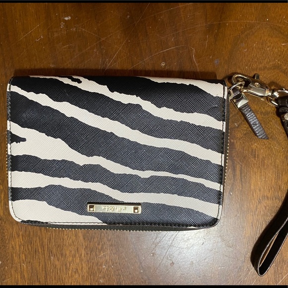 Chelsea zip zebra tech wallet - Picture 1 of 3